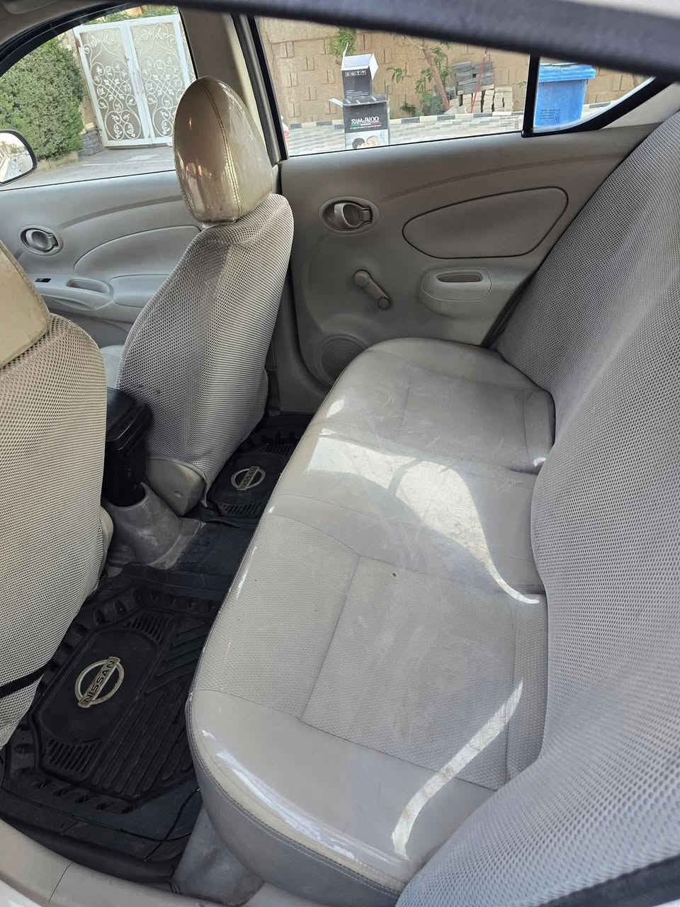 نيسان صني هندي 2022 للبيع

- كاميرا خلفية 
- مغلف الكشنات تغليف حراري ومدوشمة الارضية والصندوك .
- فيتبم ممفتوح مال شركة 
- تحكم ستيرن 
- ماشية 83 الف 
- تايرات جيدة جدا 
- السيارة بيها ضربة بالباب مال سايق ممصلح موضح بالصور ممأثرة على طبكة الباب .
- ضربة بالصندوك موضح بالصور 
نقصها فقط صدر امامي الباقي مكفول 
السيارة رقم بغداد القديم 
السعر 11300 $ وبيها مجال 
بأسمي تحويل ثاني يوم 
رقمي *********** واتساب 
عنوان  بغداد حي القادسية
