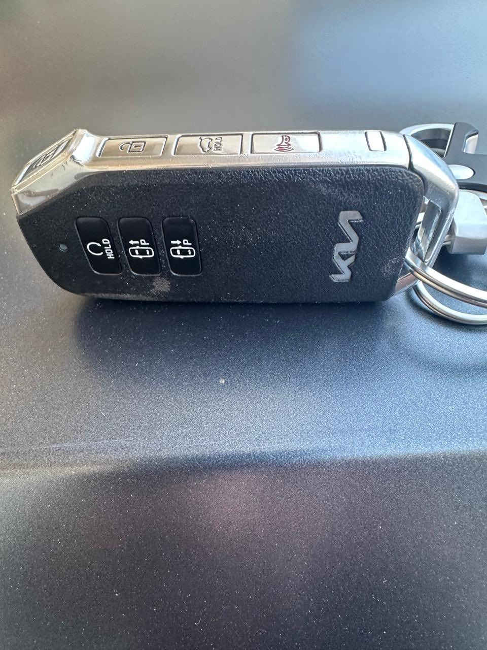 ‏#اللون مميز جدا بلاك كري المطفي
‎‏2023 Kia Sportage X Line
‎ كيا سپورتاج  2023   plug in Hybrid
‎يعني تكدر تستخدم سياره كانما سياره كهربائيه 
‎وتكدر تستخدمها  نظام الهجين 
‎وتكدر تستخدم نظام الوقود انته بكيفك علما تكدر تشحنها شحن خارجي ايضأ وتستخدمها كسياره كهربائيه بصوره تامه وتنسى محرك 😜وبانزين ودوخته 
‎ وتبريد ثلج     
‎فول  موصفات    
‎مواصفاتها :
‎1-بنوراما
‎1-بصمة  
‎3-شاشة كبيره على طول دشبول 
‎4-كاميرا دوارة 
‎5-رادارات / رادار امامي /رادار جانبي /رادار خلفي
‎6-حساسات خلفي 
‎7-خرائط نظام كيا مفعل بيها اصلا 
‎8-كشنات تدفة‏ 
‎9-كشنات جلد .
‎10-دفع رباعي  نضام جبلي وثلجي وترابي
‎11-نزول منحدرات                                                    
‎12-كشنات كهرباء
‎13-تبريد قطعتين 
‎14-اوتوهولد 
‎15-ويل كروم 
‎16-مسجل ناطق مفعل
‎17-بلوتوث USB ابل كار بلاي والاندروير . 
‎18-حاجب ليد
‎19-نقطه عمياء
‎20-مراة تعتيم
‎21-اشاراة بالمراياة الجانبيه                                     
‎22-فول تحكم ستيرن                                             
‎23-كير ماوس                                             
‎24-اوتو بريك                                                        
‎25-بريك بصمة                                                       
‎26-زنون + Led
‎27-شحن اللاسلكي                                                            
‎28-‏داخل اسود جلد 
‎29-نضام قياده أيكو + سبورت + نورمل
‎30-مثبت سرعه
‎31-تحديد مسار والقياده الاليه 
‎32-دمامات صوت  
‎33-لايت بلادي Led +  زينون ‏دبل زينون اصلى . 
‎34-رادار الخطوط البيضاء 
‎35لايتات اربع عدسات + ليد 
‎‏36-شاشة إلكترونية
‎37-تشغيل عن بعد 
‎‏AUTO HOLD-38
‎‏39-Auto start
‎40-منفذ شحن في المقاعد الأمامية
‎41-تبريد منفصل السائق عن الراكب مع دكتات تبريد خلفية. .
‎
‎وبعد كومه مواصفات بيها مكان سياره بغداد الجديدة 
‎السعر $230
***********
