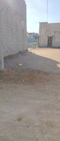 البوبيات حي الأمامين • قطعة أرض • ٩٠م