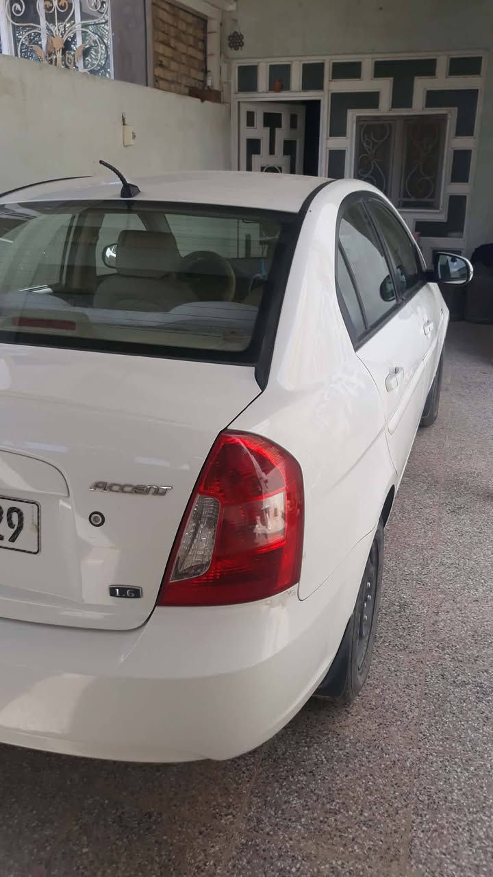 للبيع أكسنت المقدس صابونه موديل 10 رقم بغداد دولي باسمي محرك 1600 كير أوتماتيك تبريد تدفئه كهربائيات الكل شغاله كاعيه مغلفه سويج عدد ٢ تحويل ثاني يوم سنويه لغاية ٢٧ هزه جديده سنتر لوك جام كله شغال كهرباء مابيه فقط المأشر ب الاحمر للمزيد الاتصال ب الرقم *********** مكانه نجف وتدلل .
