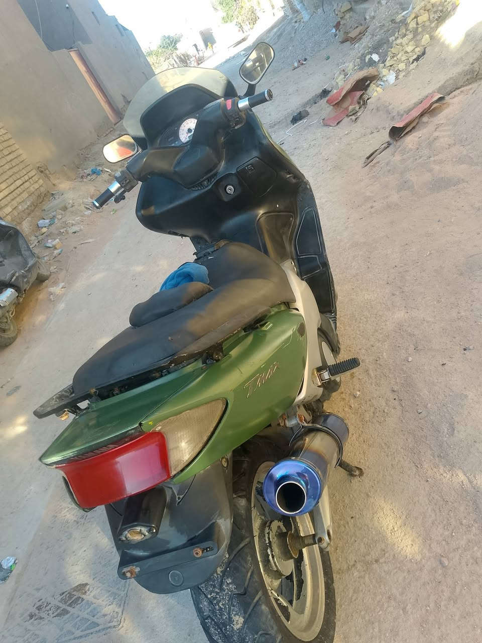 السلام عليكم دراجة للبيع تي ماكس مديل 2007سعرمليونين بيها مجال قليل للشراي رقم *********** المكان با الناصرية التضحيه شارع العلوه
