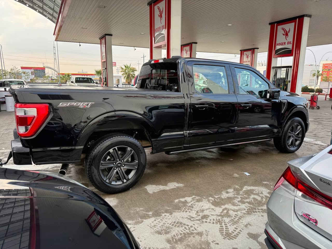Ford F150 LARIAT
فورد اف ١٥٠ لاريات
مكينه 3,5 بدون هايبرد المرغوب 
موديل 2023 لاريات فول موصفات حتى الدوسه بلادي كهربائي 
كلين تايتل ماشيه 31 ميل او 51 كيلو 
استيراد خاص مداخله مزاد كار فاكس كلين صار بيها شخط بكد اصبع كحلته 

سياره بعدها بلمعه الشركة حتى بولش ما مسويلها 
مكفوله من كلشي اخت الزيرو موصفات طلب خاص دبل سويج وحتى الشاشه بلادي عربي من القطع القليله الهيج حلوه وبسعر الي بيها قطعه صبغ
سعر 415 يعني 4 دفاتر و15 ورقه
هزه فحص سنويه جديد 
تريد تحويل تريد وكاله 
مكاني اربيل *********** أربيل, العراق
