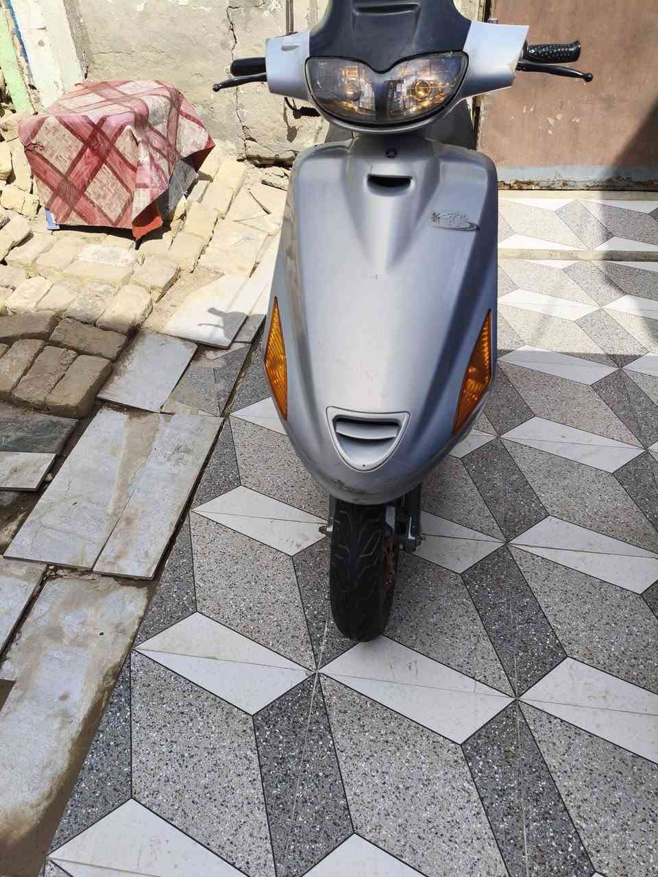 السلام عليكم دراجه فراشه شوفت عينكم سلف هندر شغال السعر خاص ***********
