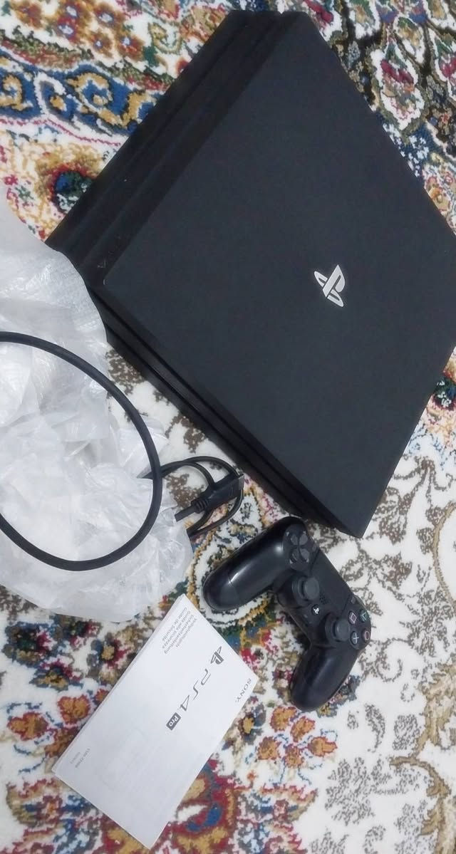 السلام عليكم
PS4 pro 1TB
للبيـع.. الجهاز نظيف كلش اوربي ما مستخدم قليل  
الجهاز فقط مفتوح (تنظيف فقط) ومع ملحقات يدة و HD ويشغل 4k بكل سلاسة للي حاب يشتري رقم ***********
