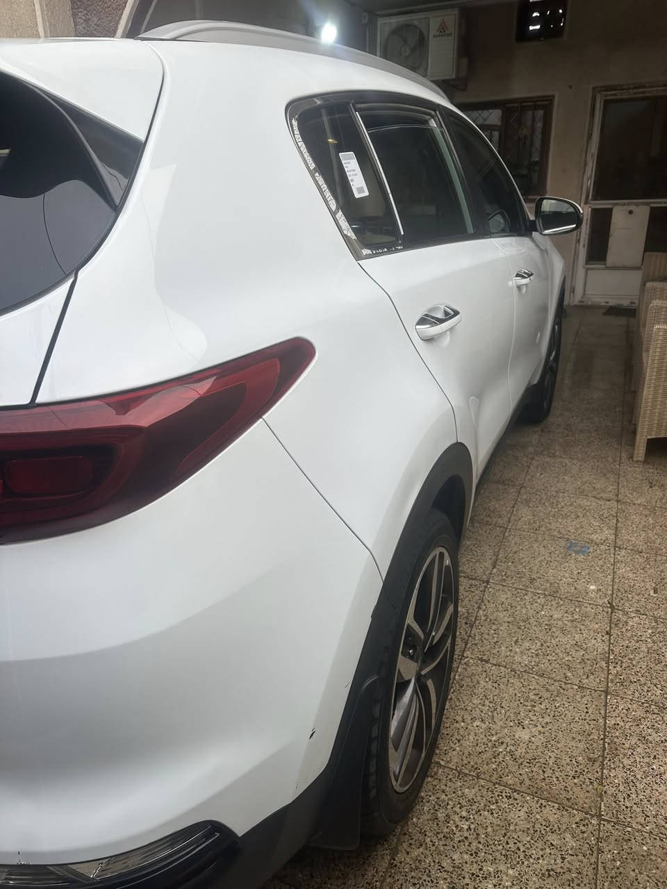 كيا سبورتج خليجي رقم بغداد الدولي الجديد  سنويه جديده موديل 2020 مكفوله بدون صبغ بدون بارد ماشيه 80 ألف السياره جديده على وضع الشركه برغي مامفتوح بيه من كل النواحي فقط رصعه بالجنطه باقيه نفسه ماملعوب بيه مواصفات 
بصمه / تشغيل عن بعد / تبريد شاشه / جنطه الخلفيه كهرباء / شاشه / حساس امامي خلفي / كأمره / الداخل جلد / مواصفات الباقي بلصور   
السعر 195 $$$$ نهايته
العنوان بعداد الكرخ 
للاستفسار /. ***********
