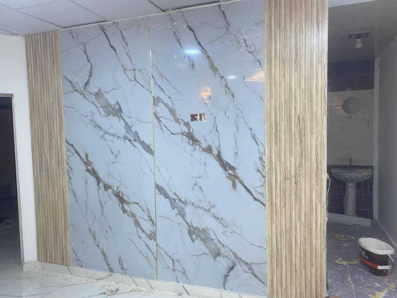 سلام عليكم صباغ اعمل جميع انواع الأصباغ والديكورات ول واجهات *********** مصطفى صباغ
