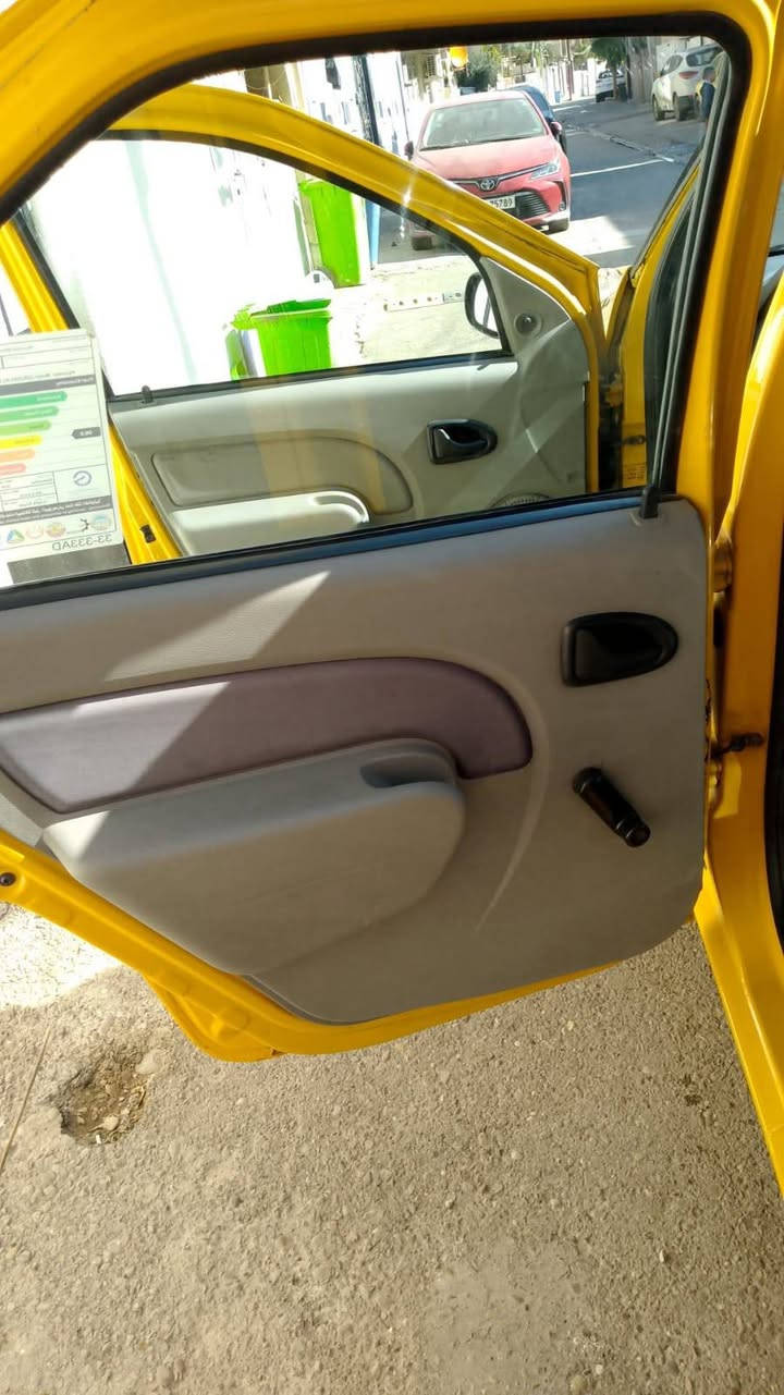 سلام وعليكم رينو ٢٠١٤ سيارة كلش نضيفة بيهة صبغ بس هلالات خلفية والباقي كلة بلادي سيارة جاهزة من كلشي مكينة كير حدادية خير من الله تبريد شغال غرفتهة كلش نضيفة رقم بغداد دولي سنوية ل٣٠ مصفرة هيئة وغرامات بأسمي سعر ٥٣ وبيهة مجال مكان بغداد كريعات رقم ***********
