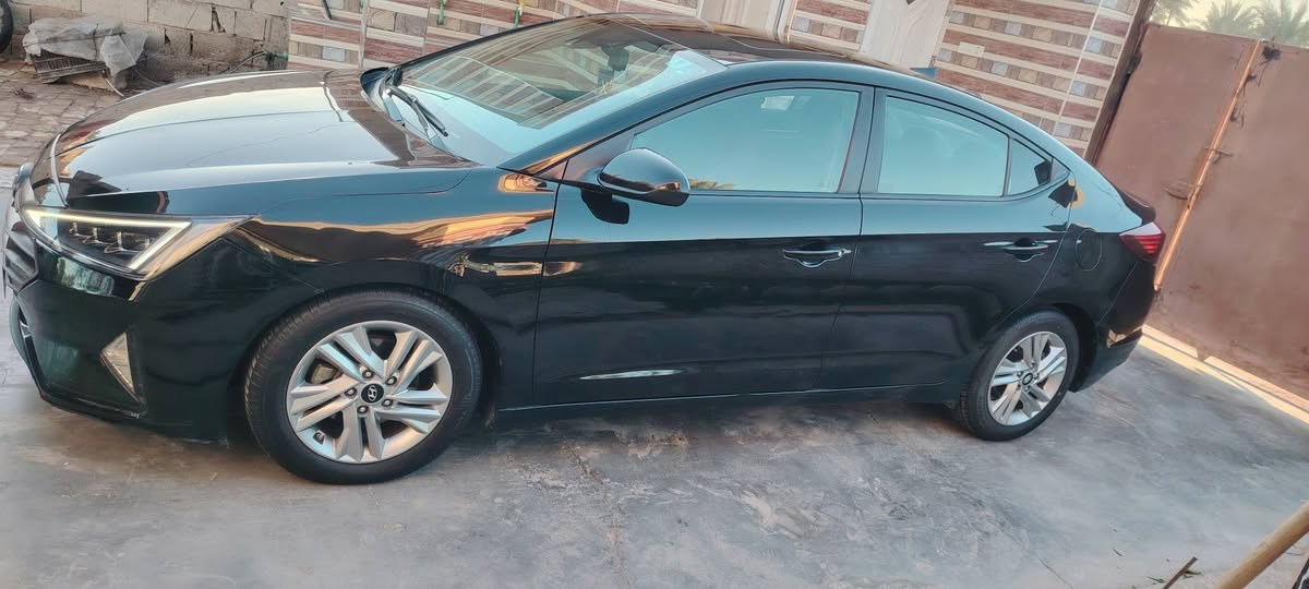 الانترى ٢٠١٩ فول مواصفات بصمه جنطه ذكيه شاير ترحيب فول على الاخير ماشيه ٥٩ محرك ٢٠٠٠ مامفتوح كفاله من لاتنقيص والتبخير  جاهزه من كلشي كله على الشركه سنويه نافذه صار ثلث أشهر تريد وكاله تحويل حاضر ضرر السياره جاملق مبدل بلادي وحافت البنيد مكدار شبر صبغ مكان السياره الصويره سعره ١٣٠ وبيه مجال كلش بسيط *********** رقمي بي واتساب
