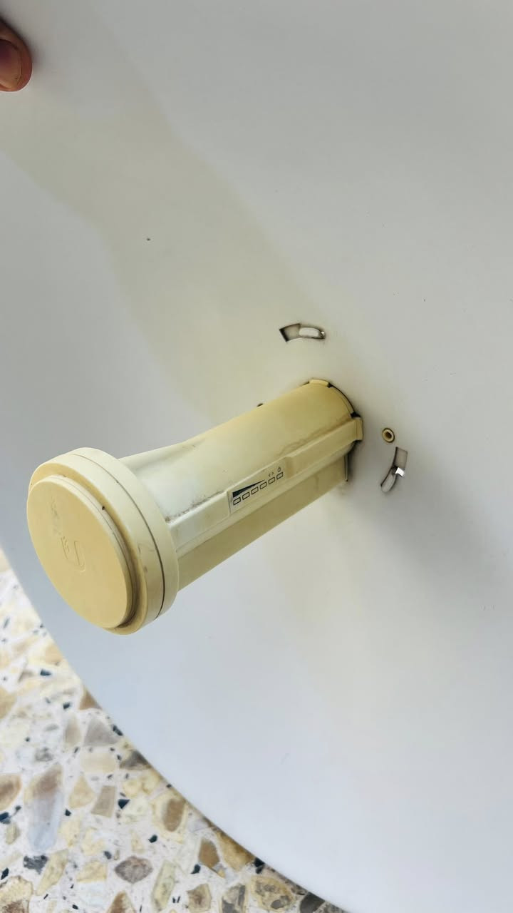 السلام عليكم للبيع نانو بور بيم الأصلي +الكيبل ٢٥متر السعر ٥٥المكان واسط مركز المدينة 
هاتف ( ***********)
