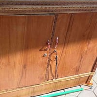 السلا م عليكم ورحمة الله وبركاته بوفيه متر وربع نضيفه تكمه سعر ١١٠ وبي...