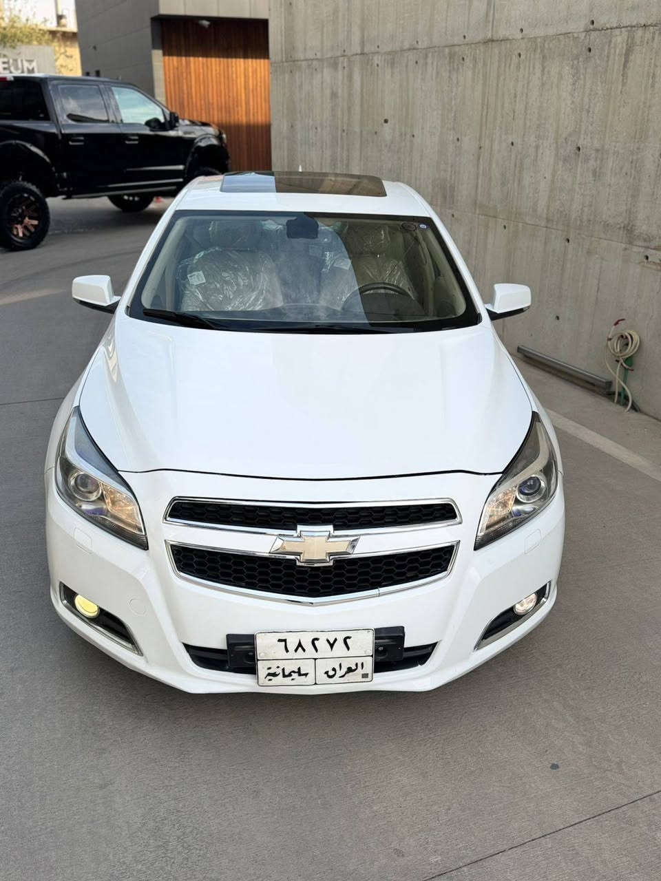 السلام عليكم.
للبيع او مراوس
ماليبو 2013 LTZ فول مواصفات خليجي شركة المنصور ماشية 161 K
بيها 3 مكانات صبغ اثر شخوط
مكينة 2400
ملاحظة. كير مكينة تبريد مكفول. فقط يرادلها صدر السنوية نافذة 
مكان السيارة بغداد
السعر 85
***********
