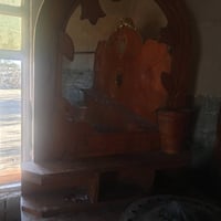 غرفة نوم خشب • قديمة • للبيع