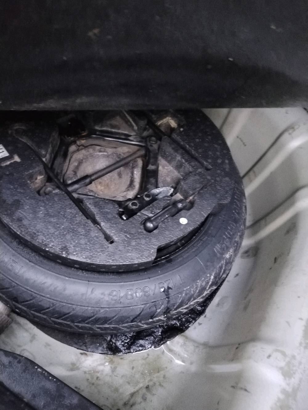 السلام عليكم ✋
SONATAللبيع🚗.....
موديل 2006....... 
وارد امريكي 🇺🇸.......
رقم بغداد دولي بسمي......
مكينه وكير مكفولات.....
3300 V6🚀.......
تحكم ستيرن......
مقاعد قماش........
دبل صالنصه.......
سبير دولي زيرو......
سيارة كلين.....
بس بيه صبغ حزام أثر جراد.......
شاشه اندرويد.....
تبريد ثلج ❄️........
عداد سرعة 260🚀.......
دوسة مختومه من SONATA....
ويل كب اصلي........
صالنصه كروم..........
دشبول جلد.......
سيارة جاهزة......
💰السعر 93 وبيه مجال بسيط.....
📍مكان بغداد حي العامل شارع ٧ نيسان
☎️رقم الهاتف *********** واتس✅
