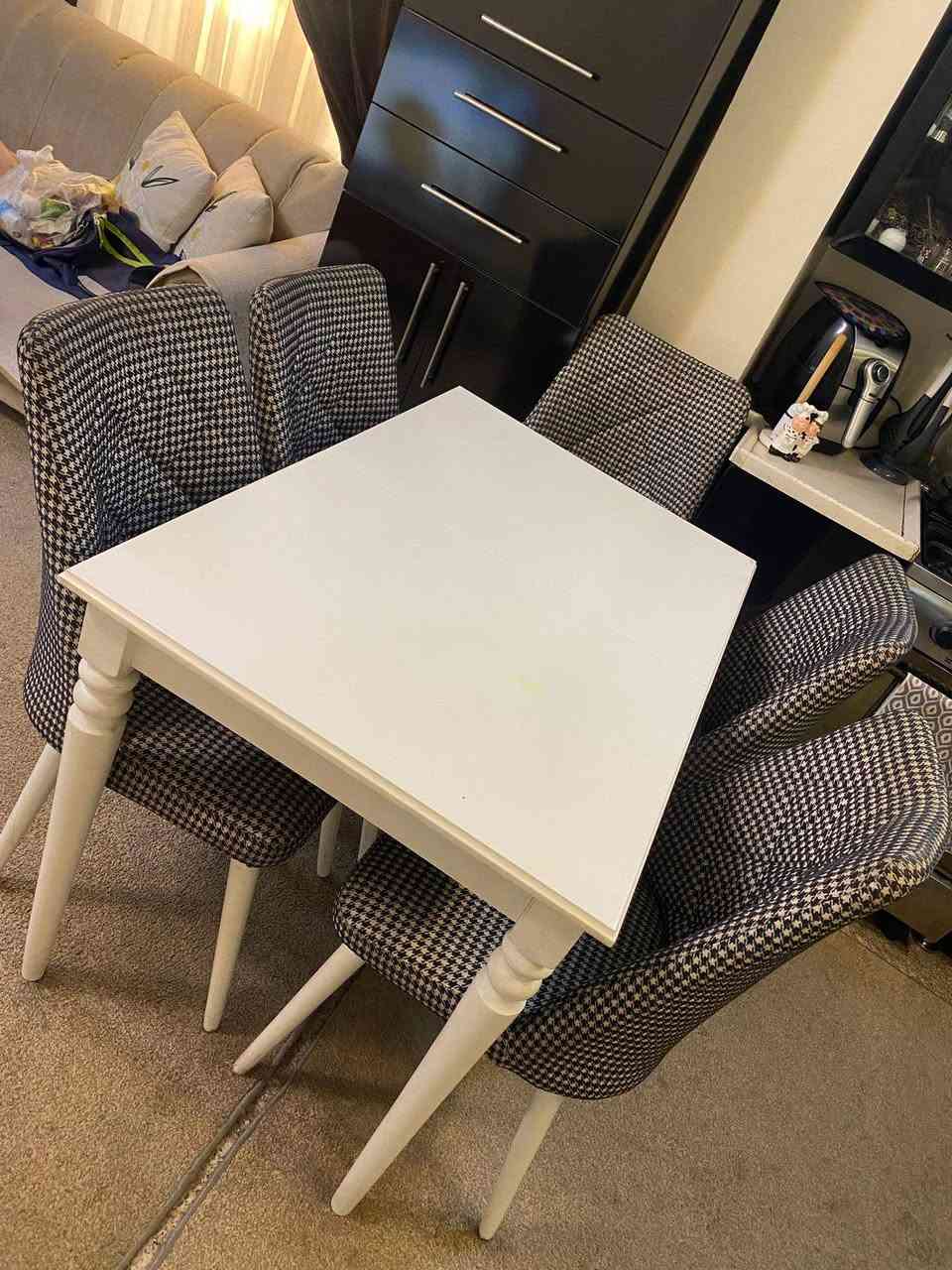 ميز طعام للبيع ويا ٦كراسي يتصغر ويتكبر السعر ١٧٥وبي مجال المكان المنصور


**إذا كنت صاحب هذا الإعلان وتريد حذفه لأي سبب، رجاءا أرسل رسالة إلى الدعم الفني**