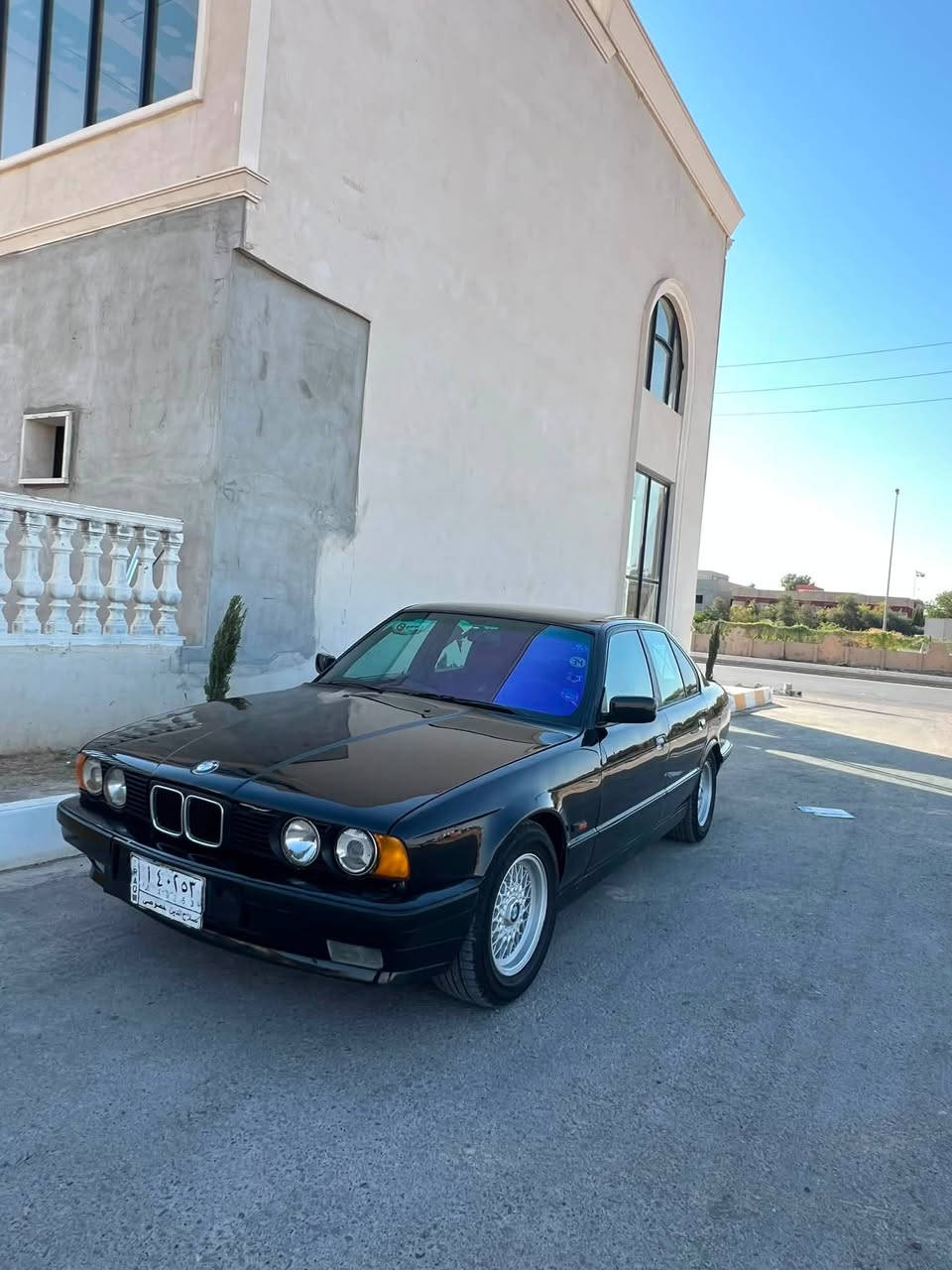 السلام عليكم…..الحلال للبيع ….
‏BMW بسعرمناسب جدا 54  وبيه مجال  
لوون اسود ملكي  اصل مميز جداً
مكينه مسكر25 ..لووك اصل بليته  وسنويه 
كير مكفوول … اوتو 
سنت لوك حته الجطه تقفل. دبل باتري 🆎
تخم تاير جديد صدر جديد ويل خليه اصلي.  غرفه جلد 
داخل صاج كله جديد 
⚔️السياره موصفات خاصه شغاله مسجل سماعات 🔊 فول لايت بك لايت اصلي بجم  زنون اصلي 
✋🏻السياره مرشوشه عام بدون ضربه شرط 
رقم صلاح الدين  
 سنويه جديده بسمي شرط التحويل مكان 🔺السياره تكريت القادسيه 
رقم ***********.  بسعر 
54  وبيه مجال
