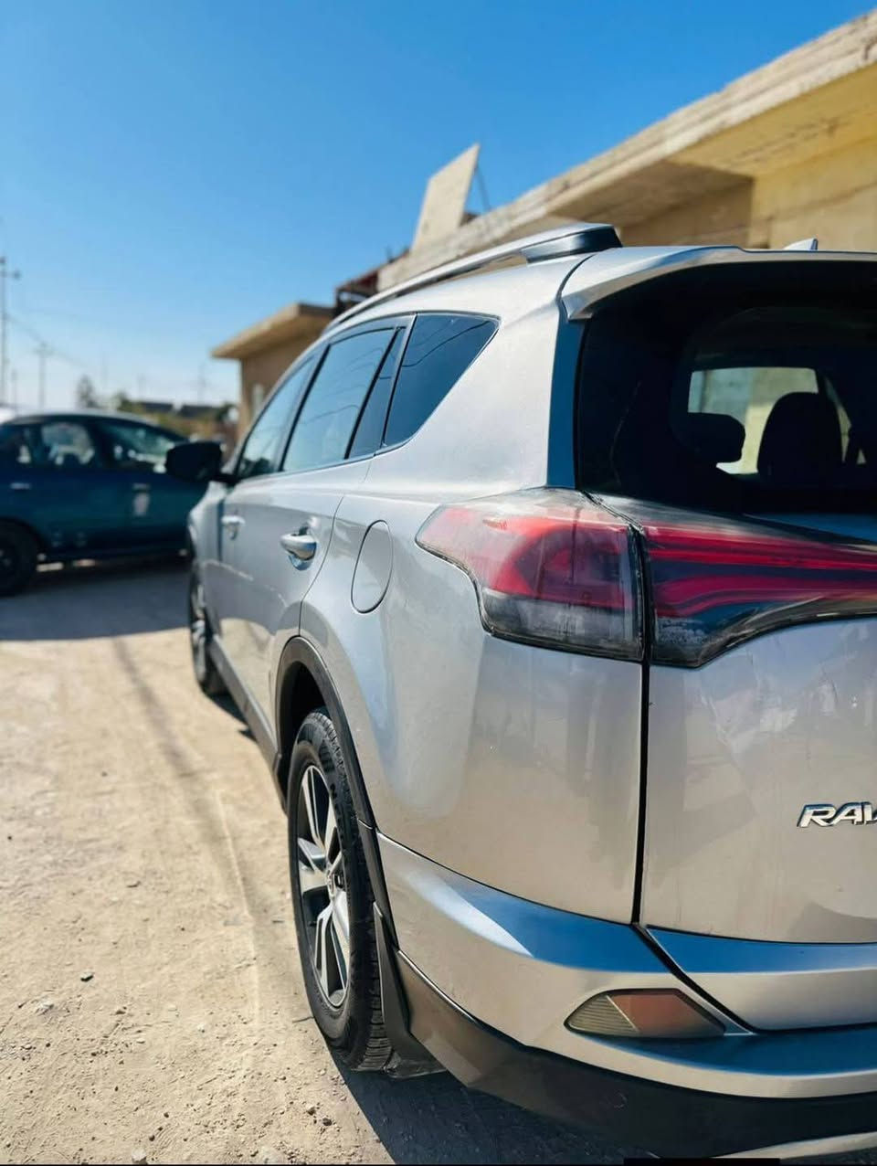 السلام عليكم
سياره تيوتا (RAV4) موديل 2018 فول مواصفات كشنات كهرباء صندوك كهرباء  بصمه رادار  لون سلفر السياره ماشاء الله  جاهزه من كلشي التحويل ثاني يوم  سعرها 19000$  (190 ورقه ) وبيه مجال العنوان الانبار ناحية البغدادي. رقم بغداد 
للاستفسار : ***********
