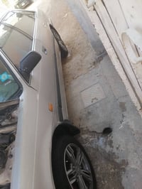 من رخصة الادمن مازدا مديل 1991 حجم 626 سنويه وهزه لل 27 مصفره  مداور ث...