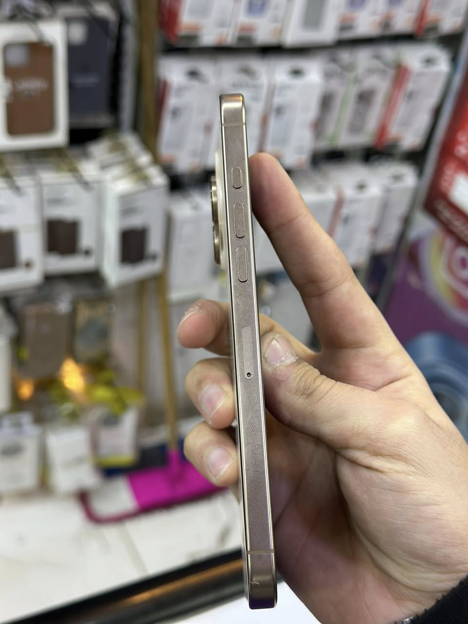 16 برو ماكس

جهاز نظيف وخدش مابيه وشرط ما مفتوح وحاسبة نورمال كامل غراض

ذاكرة 256 

بطارية 100%‎

عدد الدورات 180

دبل سيم 

ZA/A

نظافة 100%

شراي تعال خاص او اتصل 

***********

سعرو 1450
قفل
