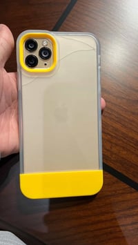 السلام وعليكم عندي ايفون 11برو ماكس للبيع 375او مراوس حسب القناعه جهاز...