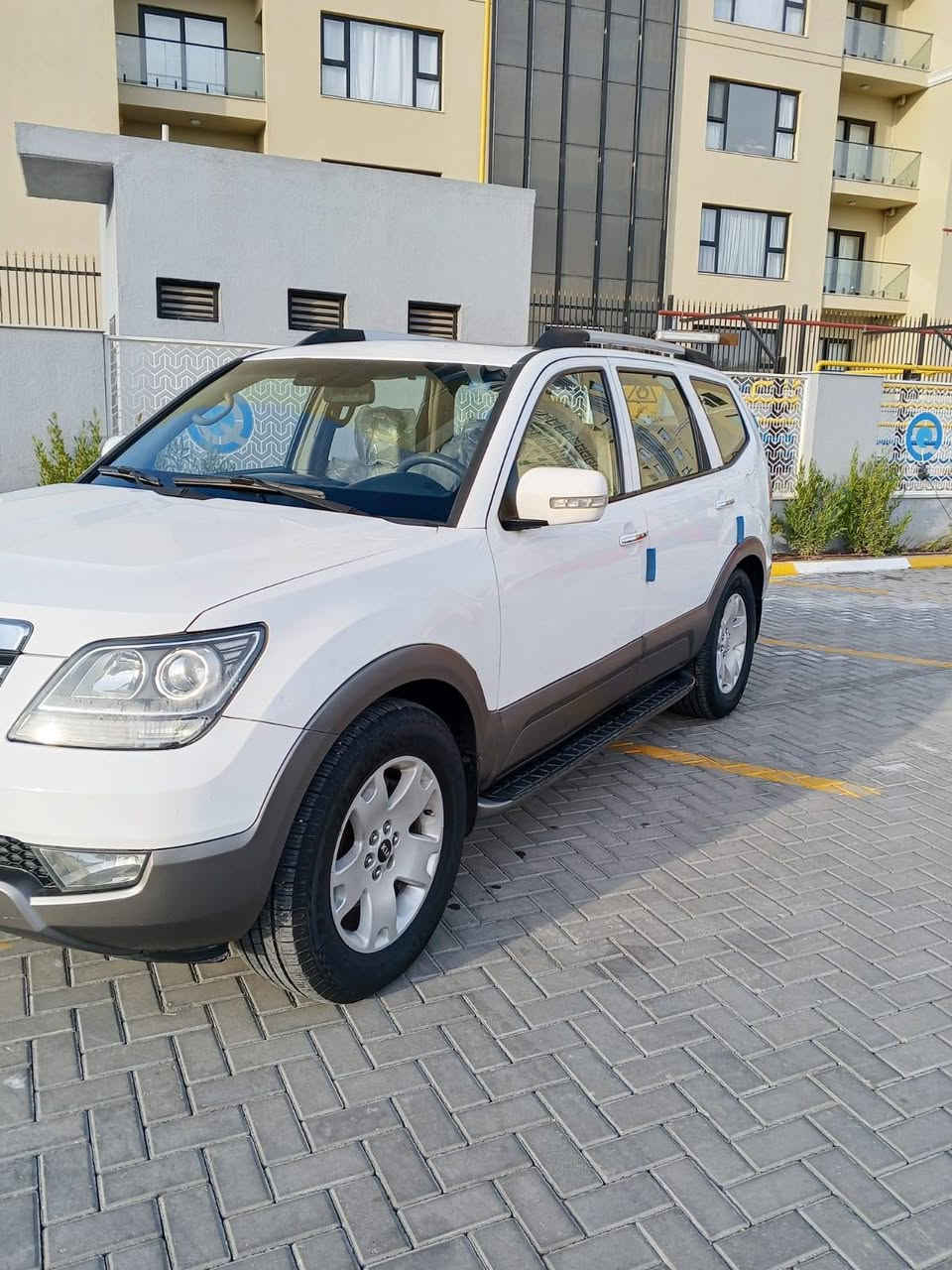 سلام عليكم كيا مهافي رقم بغداد للبيع شرط التحويل موديل 2010 سياره خليجية فول مواصفات مكفوله من الضربه والصبغ كير ومحرك صدر تبريد تخم تاير كله خير من الله السعر 148 بي مجال مكان السياره بغداد حي الحسين قرب جسر العامريه للأستفسار.***********
