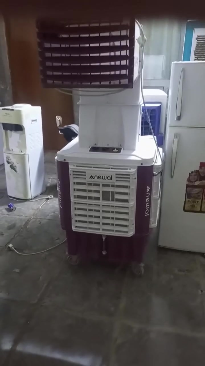 سلام عليكم شباب لي موصيني على حجم 40 خلي يلحك نضافه 💯 على 💯 السعر 215العنوان شاميه شارع 30 قرب مدرسة الخوله للبنات هاتف ***********
