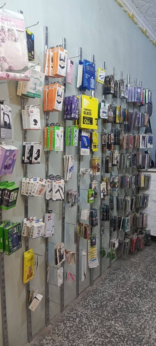 🔴🔴((تصفية محل))🔴🔴
🔸⬇️🔸(( جوة سعر الجملة )) 🔸⬇️🔸

♦️كمل الفيديو للنهاية ( كلشي بالفيديو للبيع )
🔸 اكسسوارات هواتف (كاملة )
🔸 قرطاسية مكتبية ( كاملة ) 
🔸 غراض كبيرة ( فاترينات - ميز - كراسي - ....)
🔸 اجهزة صيانة هواتف + (لابتوب مواصفات hp) 
🔸 (ساعات - سبح - نظارات - .......)

♦️ تواصل وياي على صفحة النشر الشخصية .او التواصل على رقم الواتساب *********** ( لمعرفة كافة التفاصيل منها السعر ) عنواني : بغداد بغداد, العراق
