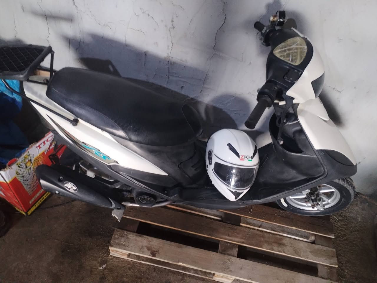 سلام عليكم دراجة للبيع ماكس عدله بوشه 49 بلادي شغاله مناقصة بس سلف مكاني كربلاء حي العباس 500الف وبيها مجال الطيبين الاستفسار تصل على رقم ***********
