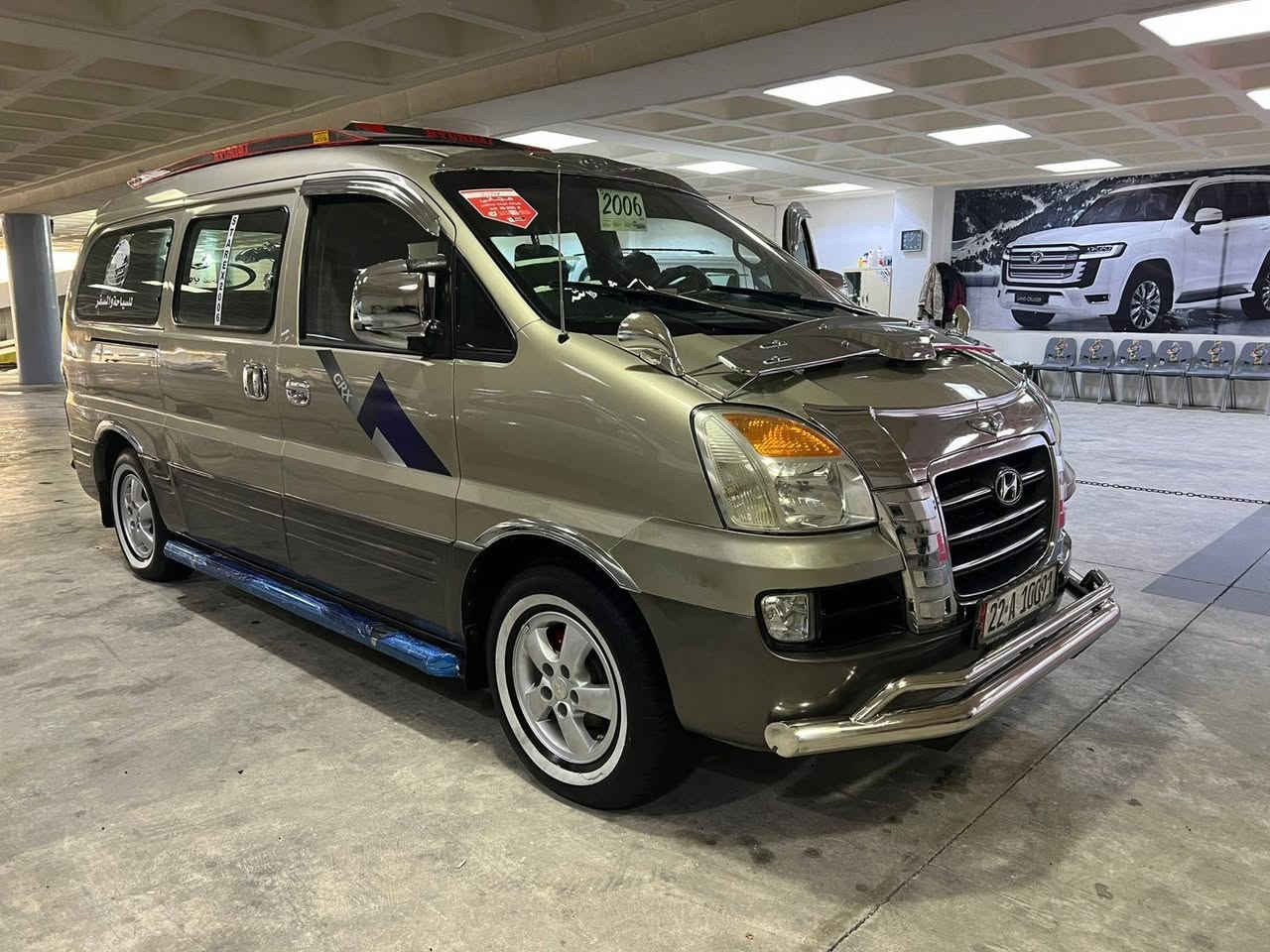 سلام عليكم ستاريكس موديل 2006 محرك به نزين بيلاد شريكه محرك كير اكسل جديده تبريد شغال شواصي جديده سنويه بسمي سعر 98 بيه مجال قليل مكان كلار رقم موبايل *********** رقم كورك ***********
