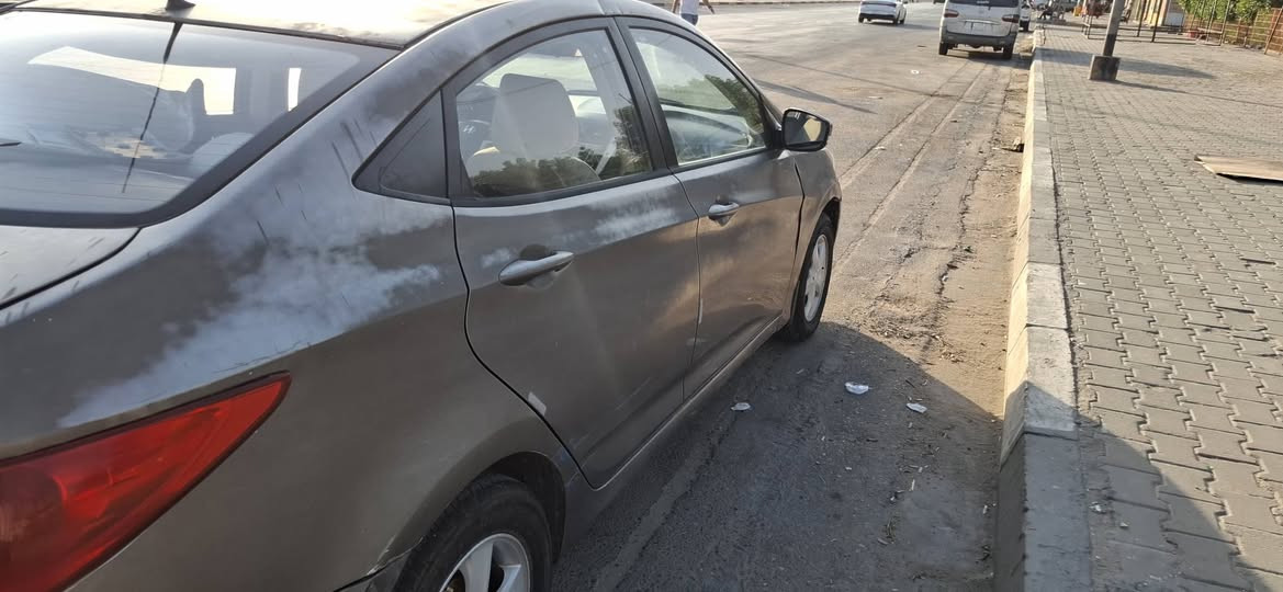هونداي اكسنت ٢٠١٤ .باسمي هزه وسنويه بهذا الشهر ..تبريد .رقم ذي قار .المكان البصره .
***********
