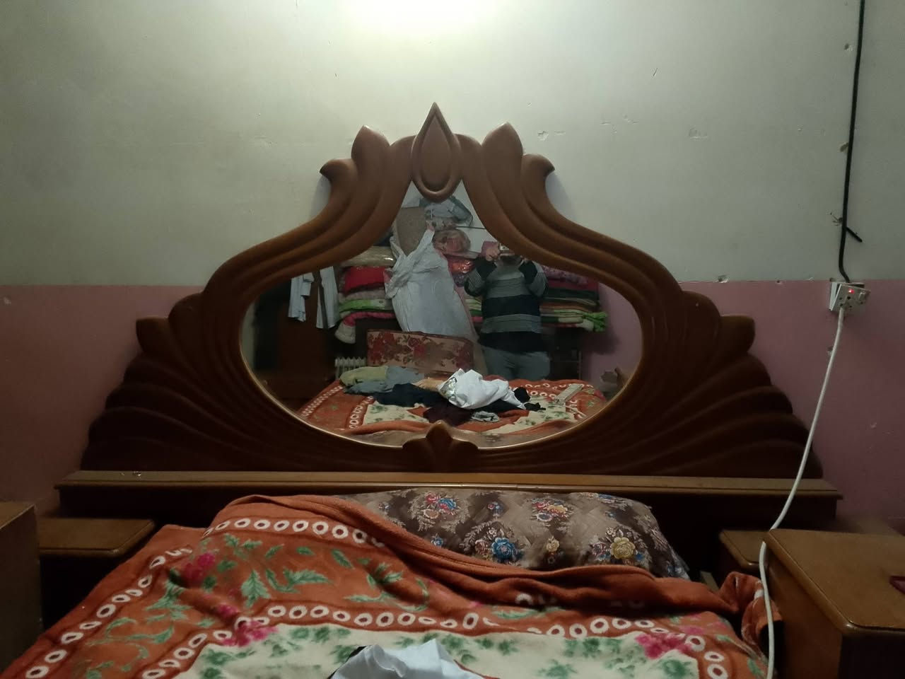 سلام عليكم متاح غرفه اخشاب 5قطع سعر500: ***********
