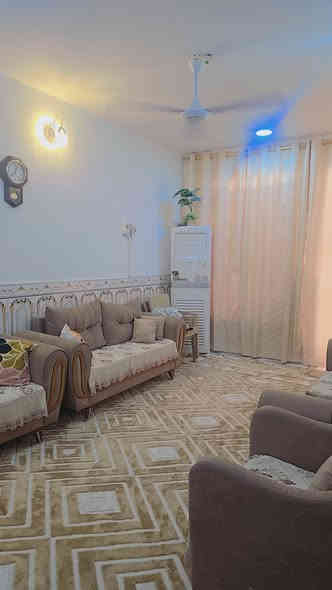 🏡 بيت للبيع – حولي الجامعة

📐 المساحة: ٤٠٠ متر – سند ٢٥
🔹 يتكون من مشتملين (٢):
السعر  ١٠٠ وبي مجال للشراي 
كل مشتمل يحتوي على: غرفة نوم + صالة + برّاني + مطبخ + صحيات داخلية وخارجية
🌳 حديقة واسعة ٢٠٠ متر

📍 الموقع مميز قريب عن شارع : حولي الجامعة – أقرب نقطة دالة أسواق اليمامة أو باب الجامعة الخلفي
📞 للاستفسار الاتصال برقم
***********
