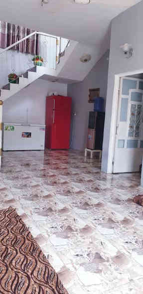 #للبيع دار سكن للبيع 

#الموقع الاحمر مقابل شارع المقداد

#نوع العقار  عقد زراعي 

#المساحة 364 م 
الواجهة 13
النزال 28

#المحتويات   البيت طابق واحد مكون من .استقبال . صالة مطبخ .  2غرف نوم  حديقة خدمات كاملة 
#السعر 
لمعرفة السعر الاتصال على الرقم ***********
