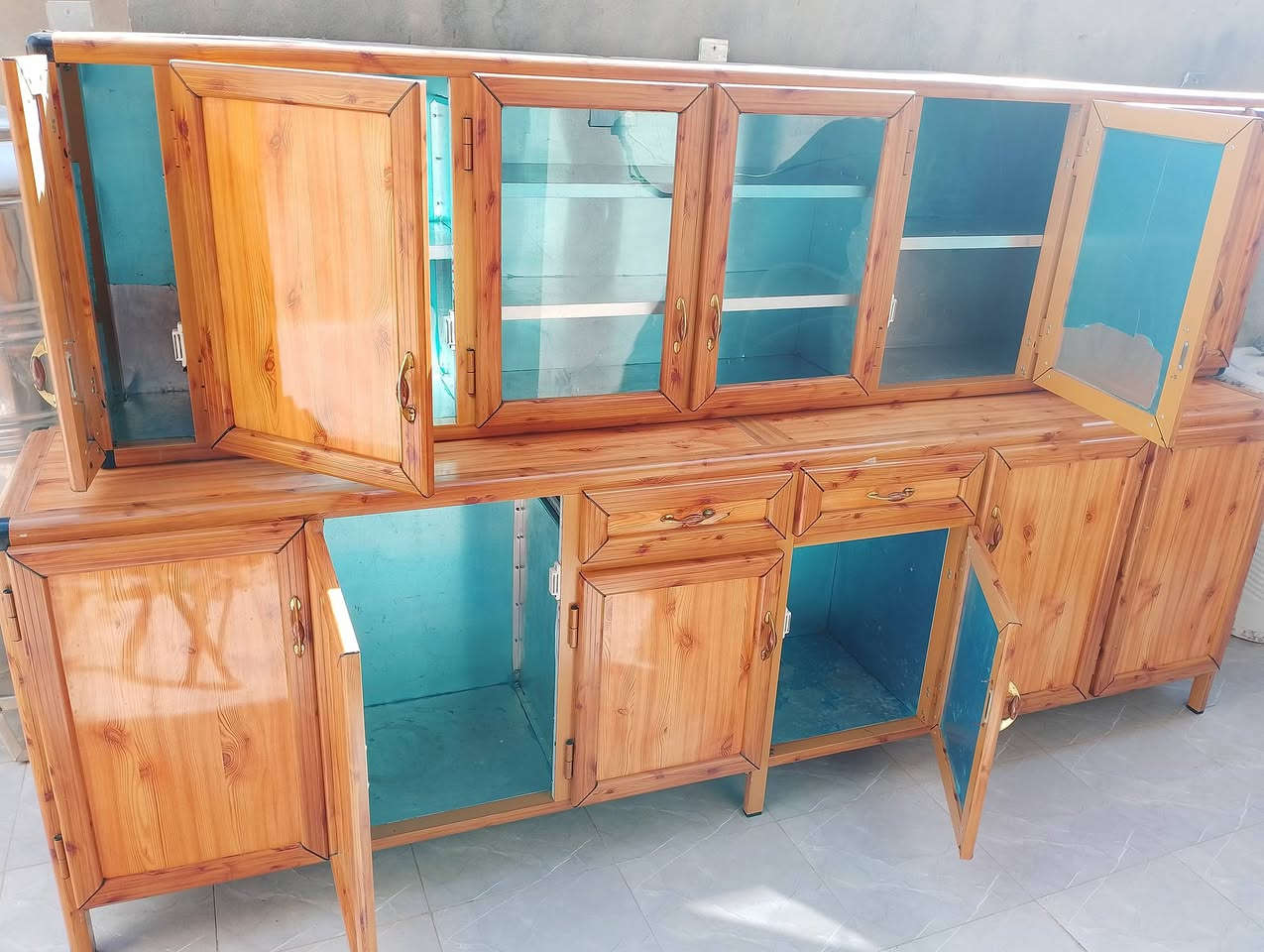 كاونتر مترين+ ملحق نظيف جدا للبيع السعر 225 للاتصال ***********
