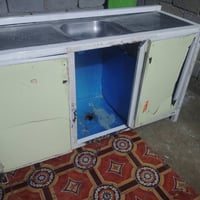 سنك متر ونص بس عوزه بيبان كلشي ما بي السعر 505 وبي مجال رقمي 077222929...