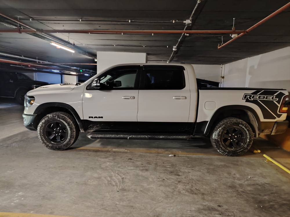 Dodge ram 2022 rebel
دۆج رامی مواسەفاتی ڕەبێڵ فول فول 
پانۆراما 
ڕادار و کامێرای 360
ئۆتۆ برێک
ڕادار
8 پستۆن
شاشە گەورە
فول فول ئەو مواسەفاتی بە مێشکت ناێت تێیدایە
زۆر کەم ڕۆشتوە یەک دەستە
ڕەنگی سپی و سپۆڕتە
سەیارەکە 8 پستنە بێزارە لە قوەتی
تایەیی جەبەلی بیلادیە
کتابی یاسای جام ڕەشی لەگەڵە
هەزە و سەنەوی و ژینگە و ڕێگەو بانی نوێیە. 
بەناوی خۆمانە. 
سەیارەکە کلین تایتەڵە 
داوای 42،000$
بۆ زانیاری زیاتر تلفون بکە 
0750 468 7750 أربيل, العراق
