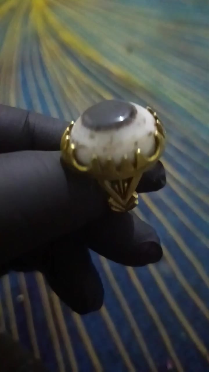 جزع يماني بقري قديم صياغة نحاس خاتم بي طاقة روحانية قوية للبيع


**إذا كنت صاحب هذا الإعلان وتريد حذفه لأي سبب، رجاءا أرسل رسالة إلى الدعم الفني**