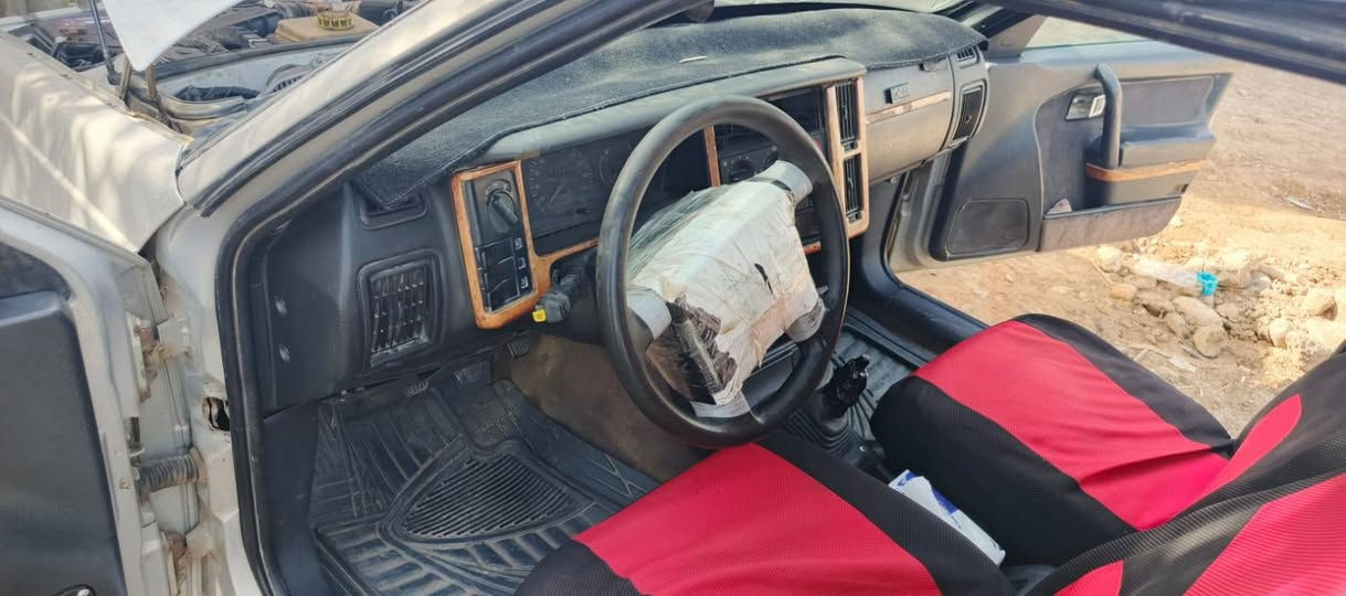 سلام عليكم
مرخصت الادمن 
سياره للبيع حجم 460 موديل 1995
السياره جاهزه من كلشي عوزها ترتيب حداديه
رقمها اليف مشروع وطني تحويل ثاني يوم  
مكينه كير تايرات باتري  كهربائيات جديده 
السياره لا ضربه ولاصبغ بلاد 
السعر 30 وبيها مجال 
هاذه رقمي  
***********
