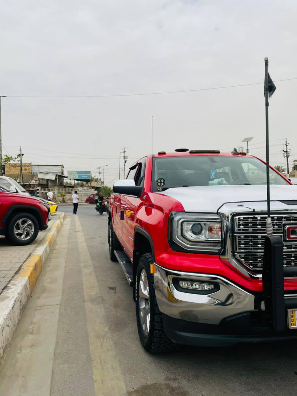 جمسي سيرا موديل 2018
باب طويل بدي طويل 
محرك 8 5300
دفع رباعي فوريل سياره خليجي 
مضروبه بل عراق ربع بنيد وربع جاملوغ
سياره بيع مكان سياره ديالى ناحيه جديده الشط قرب مطعم سامان 
الستفسار ع هاذ ***********
