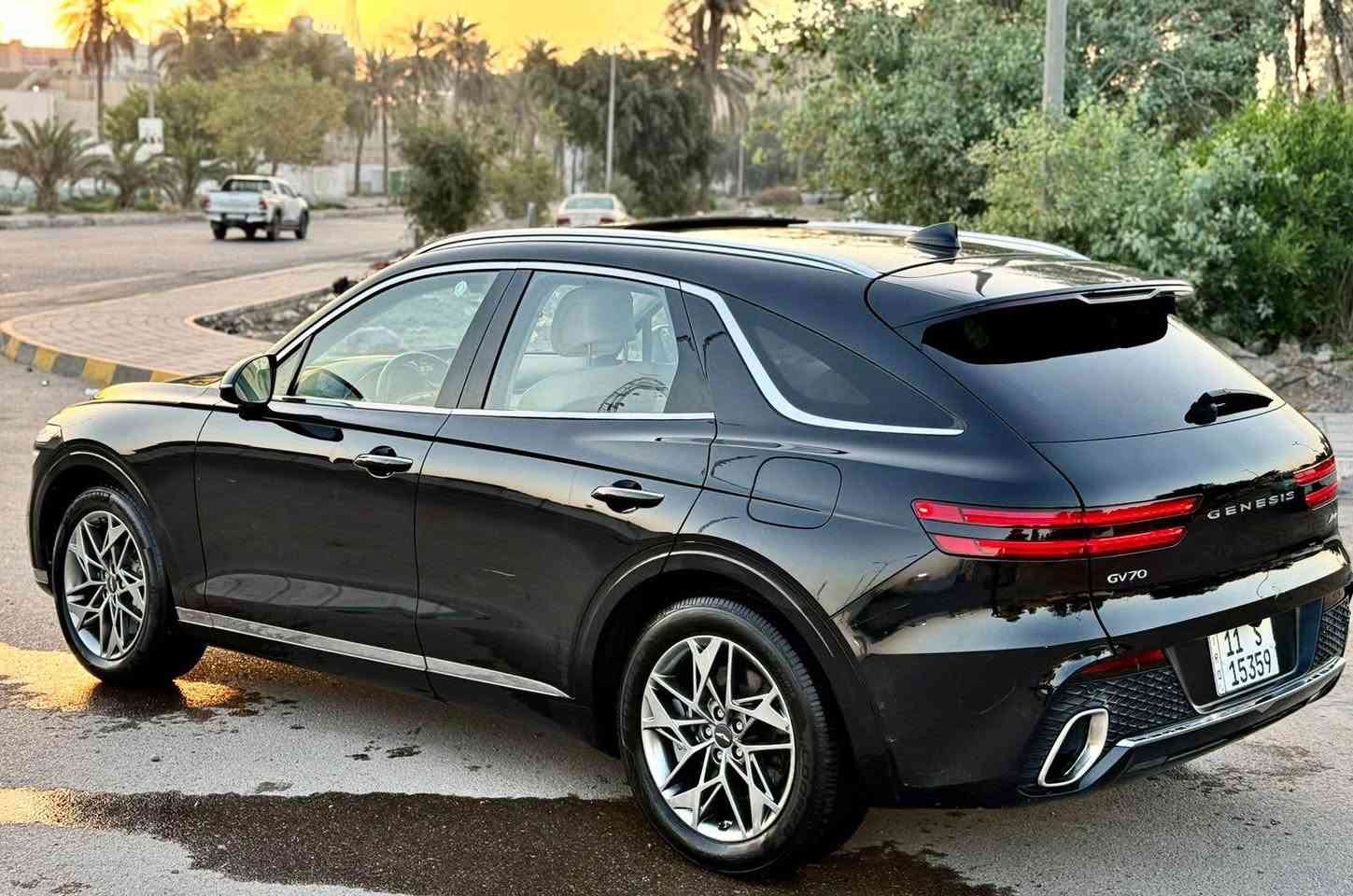Genesis Gv70 2.5T Awd

وارد امريكي صور الحادث ورقم الشاصي بالمنشور تبديل بابين وجاملغ والبنيد مصلح ومصبوغ 
رقم بغداد شهداء وكالة عامة بسم المشتري

موديل 2024
مكينه 4 سلندر 2500 تيربو
دفع رباعي 4X4
سقف بانوراما 
بصمة تشغيل
بيبان بصمة
صندوق بصمة كهرباء 
كشنات خزّن ميموري 
كشنات جلد + تدفئة + تحكم كهرباء 
تدفئة ستيرن
شاشة كبيره 
نظام GPS
شاحن لاسلكي
كير ماوس
شفتات بالستيرن
تحكم ستيرن كهرباء 
رادار خلفي وامامي
رادار جانبي (نقطة عمياء)
حساسات خلفية
مري شفط وقلاب وترحيب
5 وضعيات قيادة 
وبعد هواي مواصفات 
السعر 225 وبيها مجال بسيط بيع او مراوس حسب القناعه
*********** بغداد, العراق
