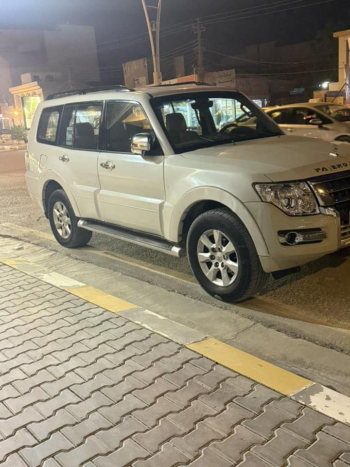 السلام عليكم باجيرو حبتور 2010
ابيع صبغ عام  

محرك ٣٥٠٠
سنويه بأسمي هزه جديده 

سعر 95
***********
