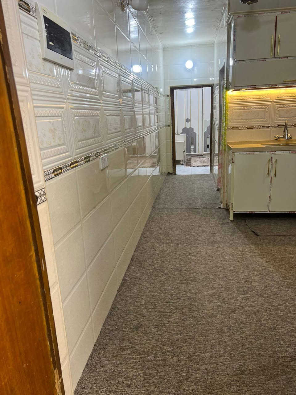 بيت للبيع المساحه 75 متر نضيف كله سيراميك ارضيه وجدران
موقع الضباط منطقه 9 آلاف قريب ع سوق الزغير للإستفسار اتصال ع الرقم ***********
