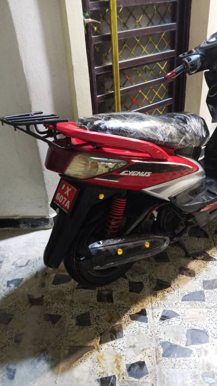 سلام عليكم سكنس فحل نوزل دراجه مكفوله كهربائيات كله شغال سلف هندر أي نقص مابيها محركها كلش نضيف فقط واير كيلو متر سعر 550 وبيه مجال حك جيه بغداد شعله الرقم *********** بي واتساب
