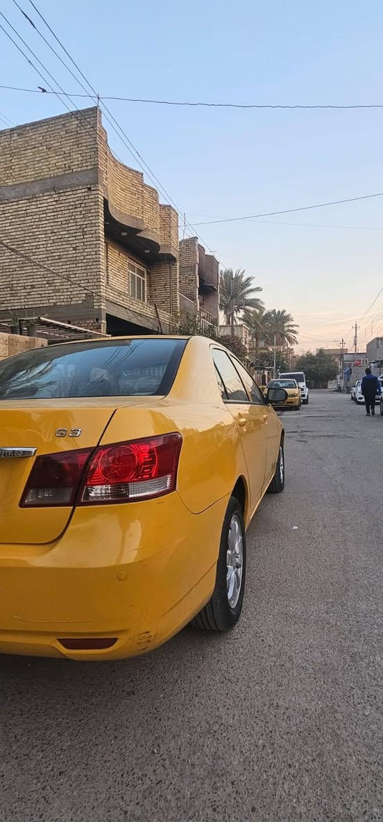 للبيع بيوايدي 2013 مكفوله كفاله عامه بسمي من الشركه *********** بغداد الشعب
