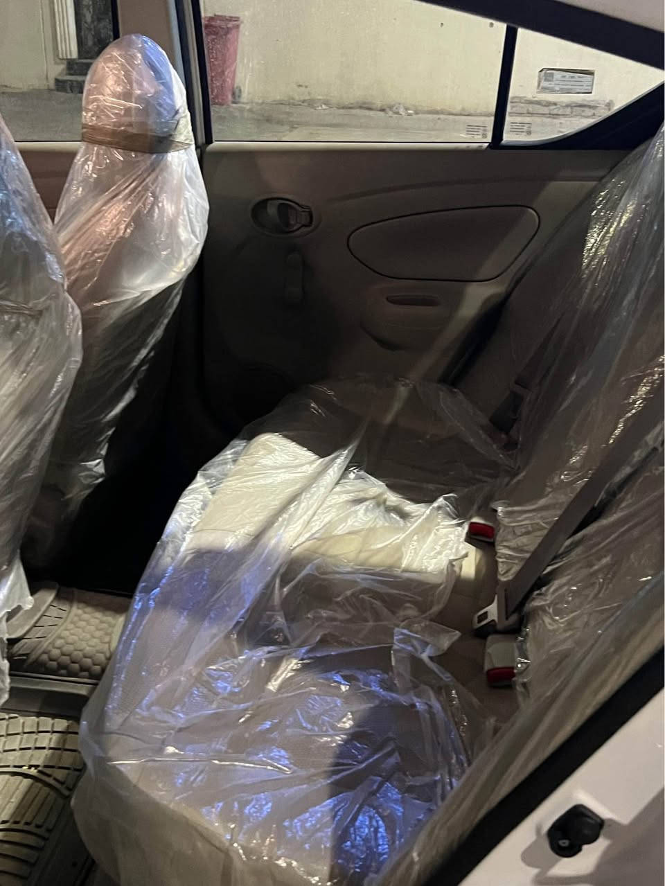 سلام عليكم نيسان صني مديل 25 كفاله ماعده طخه خفيفه جدآ من وره بلدعاميه ماشيه ٤٠٠٠ ألف
سعرها ١٣٥ وبيهه مجال قليل السياره زيرو مكانهة البصره *********** Singapore
