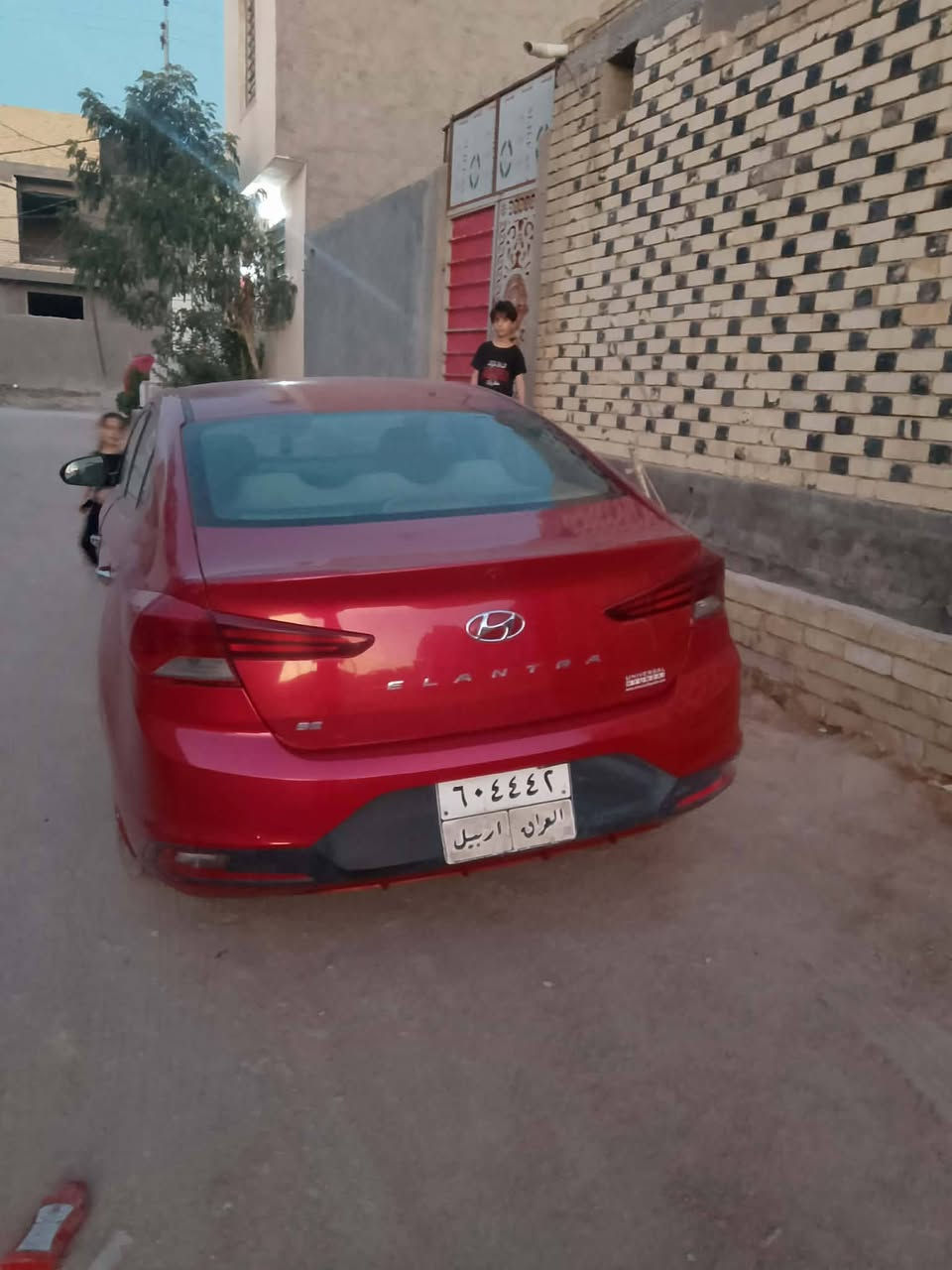 السلام عليكم سيارة الانترة وارد امريكي محرك 2000موديل 19حادثة بنيد وجاملغ وبالعراق بيبان اثنين مصبوغة حزام مكفولة شاصي وتكم رقم الموبايل *********** مكاني النجف الاشرف السعر 10000$بيةمجال
