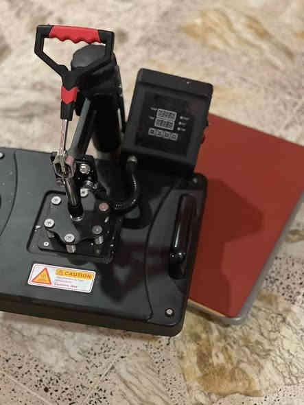 كابسه حراريه للتشيرتات و الكوابه و الصحونه و الشفغات 
جديد غير مستعمل فقط فتح الكارتون التنوان البصرة يوجد توصيل 
للاستفسار 

***********
