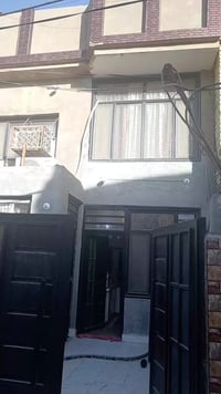 للبيع دار طابو زراعي. بناء حديث المساحه. 100 م. واجهه. 6 م طابقين. ٣ غ...