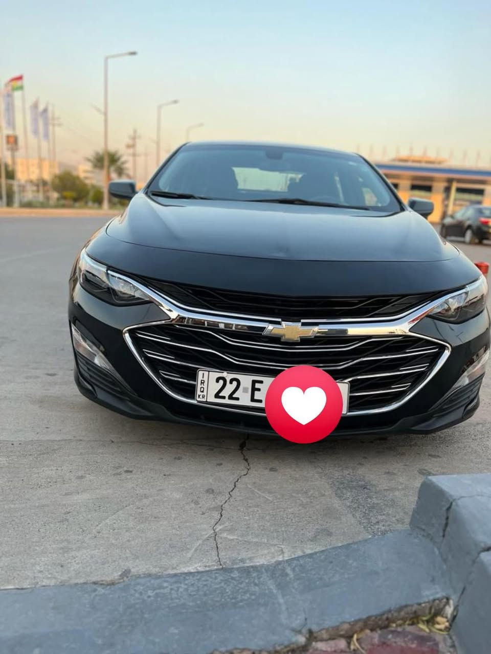 السلام عليكم للبيع او مرواس مع تراكس او كورله هايبرد فقط
 ماليبو ٢٠٢٠ lt حادثها موضح بالصورة ب اسمي رقم اربيل 
محرك ١٥٠٠ توربوا بلادي 
كير بلادي 
عليهن صيانة دورية  مكفولات من كلشي 
بيها كلير باب خلفيه عكس السائق 
سعر ١٢٧ بيها مجال قليل 
حدادية محرك كير شواصي لغود حجر بيئة كلها مكفولات بلاد  بيها نقص بسيط يوكع من السعر عنواني بغداد شارع حيفا
 ‭٠٧٨٣ ٨٧٤ ٧٢٧٨‬
