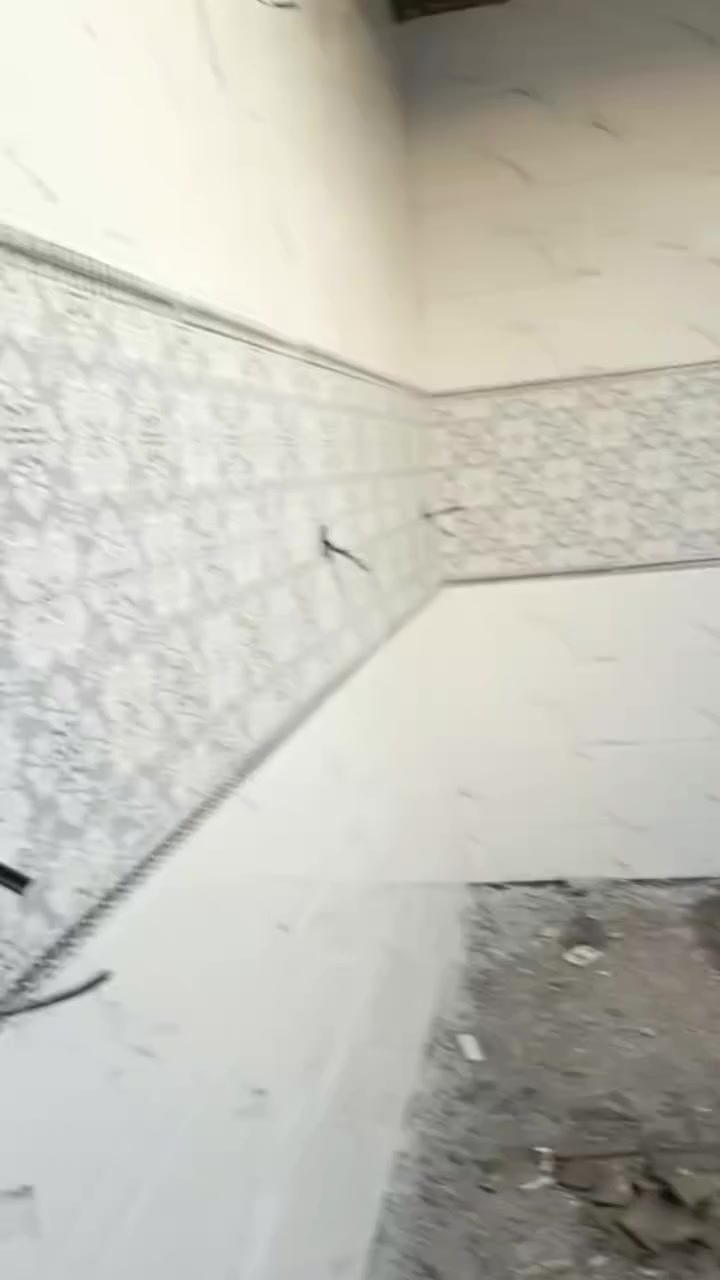 السلام عليكم خلفه سيراميك بورسلين كاشي مرمر بآيات درج.شغل درجه اولى . متفرغ حاليا مكاني بغداد
***********  بي واتساب
