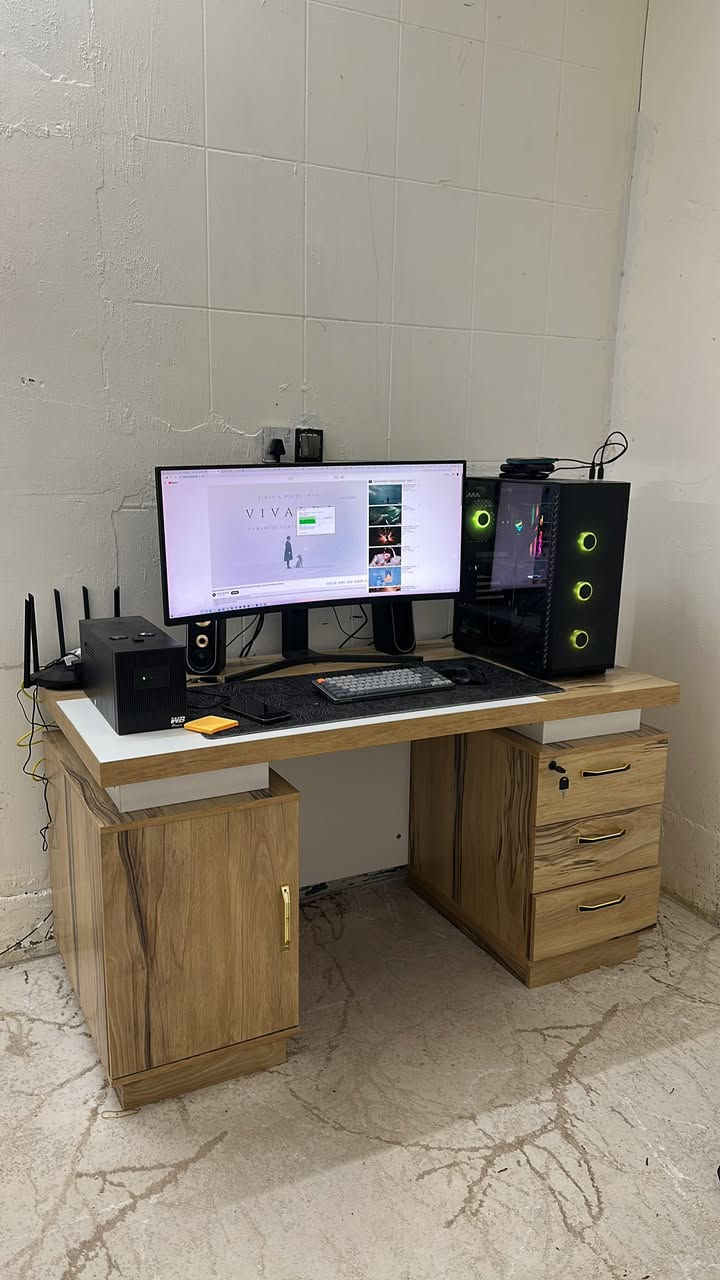 غراض منزلية ومكتبية 
تفيد لكل بيت عراقي بغدادي 

قلاية مشتريها ب75 الف من ماركة سوناكي 
هسه ابيعها  65 الف غير مستعملة ابد جديدة بعدهي

كرسي مكتبي حلو مشتريه بسعر 75 الف
ابيعه 65 الف استعمال قليل كلش مال شهر

سجاد كاربت
قياس 4*4 بسعر 125 الف
قياس 3.20*3.80 بسعر 100 الف

ميز مكتبي او گيمنگ جديدة 
قياس 80cm*140cm 
مشتريه ب200 الف ابيعه ب175 الف

كلهن استعمالهن مال شهر

واللي يشتريهن كلهن الله خصم خاص 

للتواصل 
***********

العنوان : بغداد حي الجهاد
